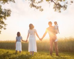 Save 10% on your Bed & Breakfast getaway 🌼